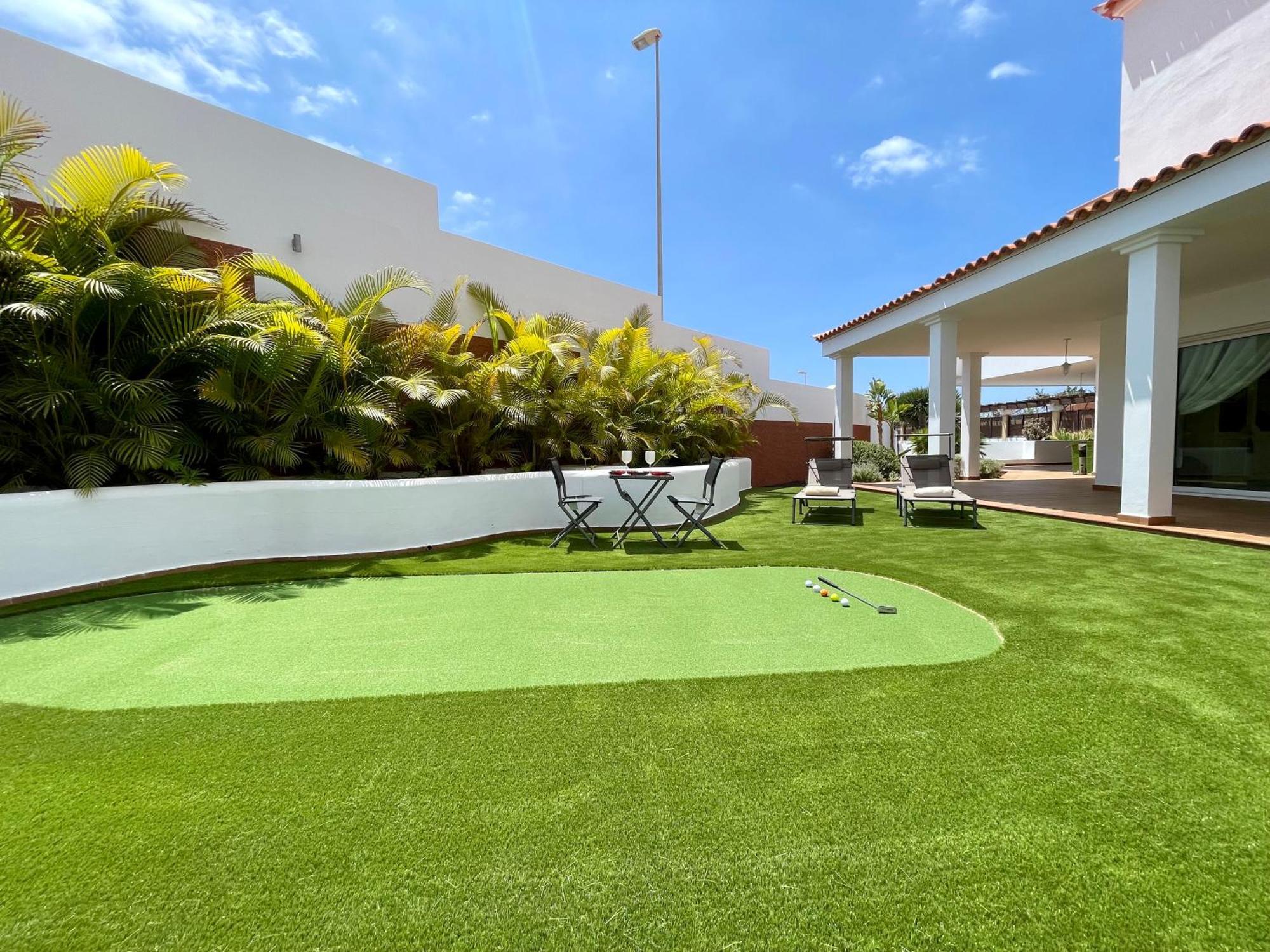 Villa Amorio A Spacious Modern Getaway With A Private Heated Pool & Sea Views Costa Adeje  Ngoại thất bức ảnh