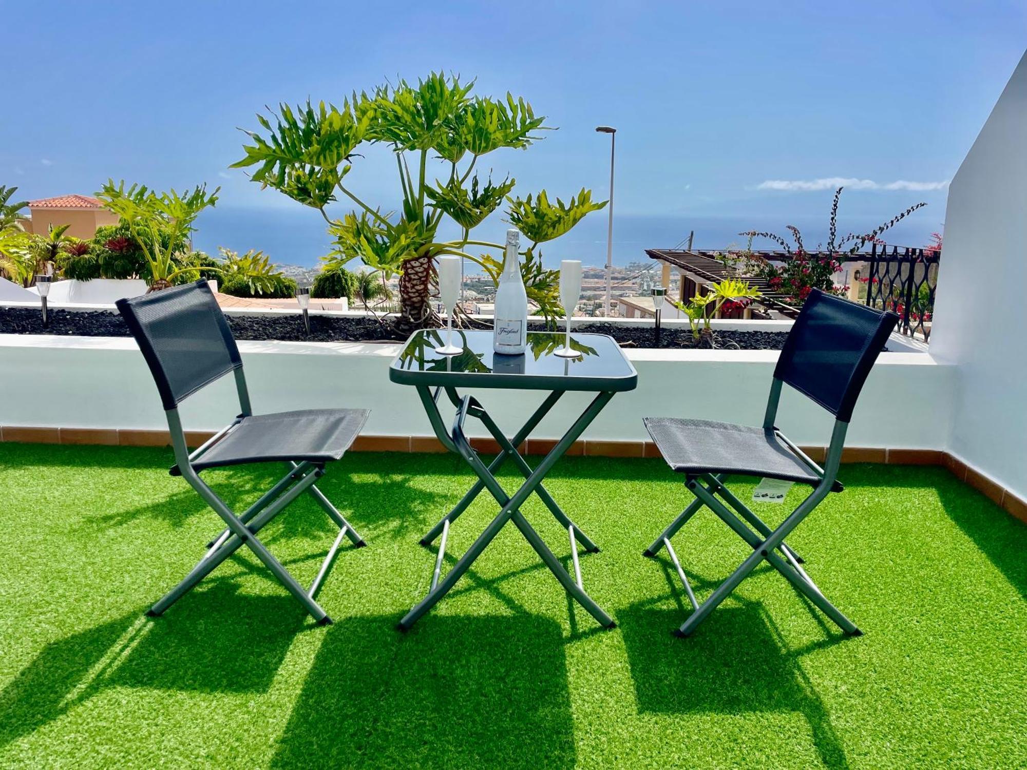 Villa Amorio A Spacious Modern Getaway With A Private Heated Pool & Sea Views Costa Adeje  Ngoại thất bức ảnh