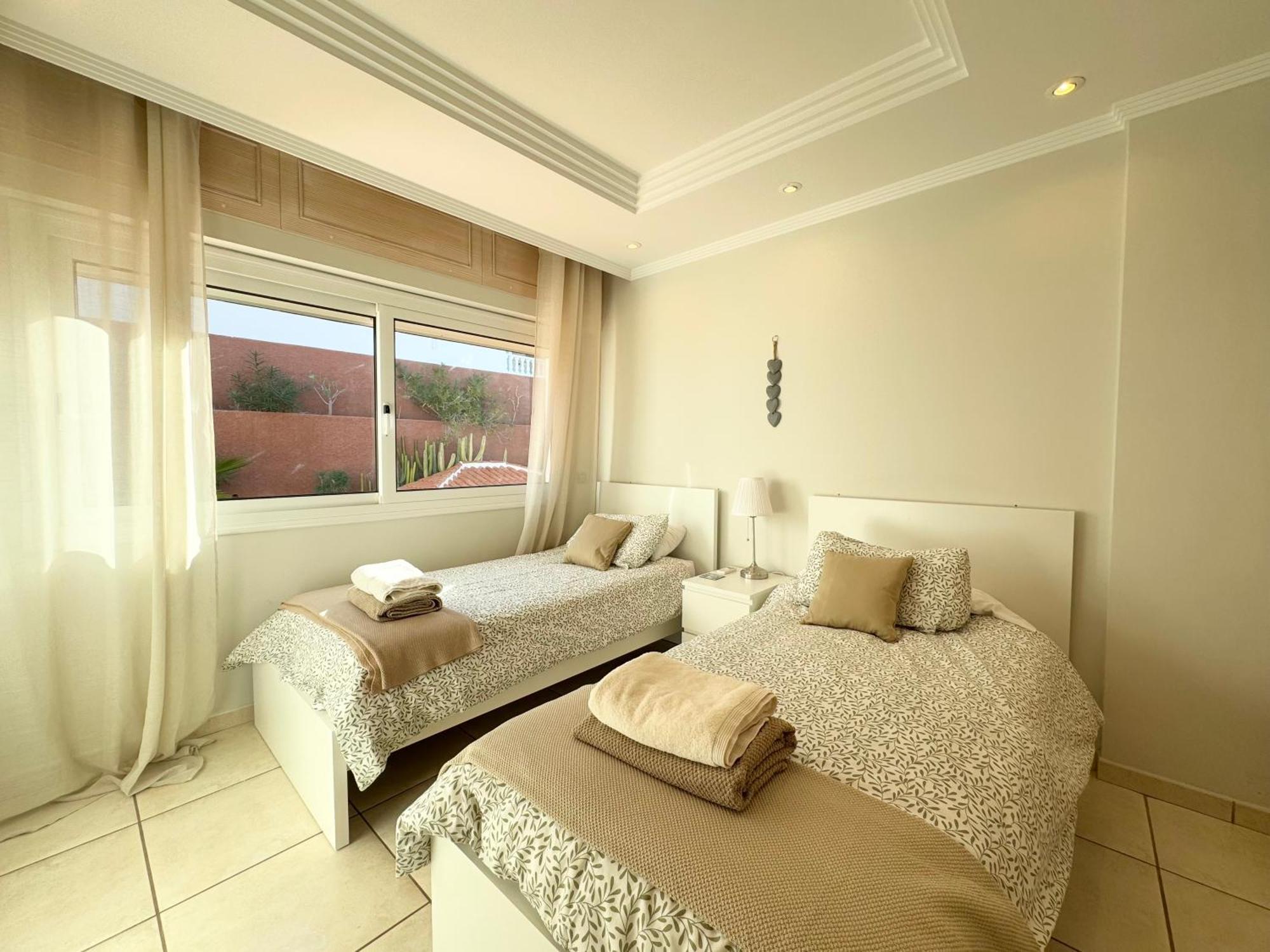 Villa Amorio A Spacious Modern Getaway With A Private Heated Pool & Sea Views Costa Adeje  Ngoại thất bức ảnh