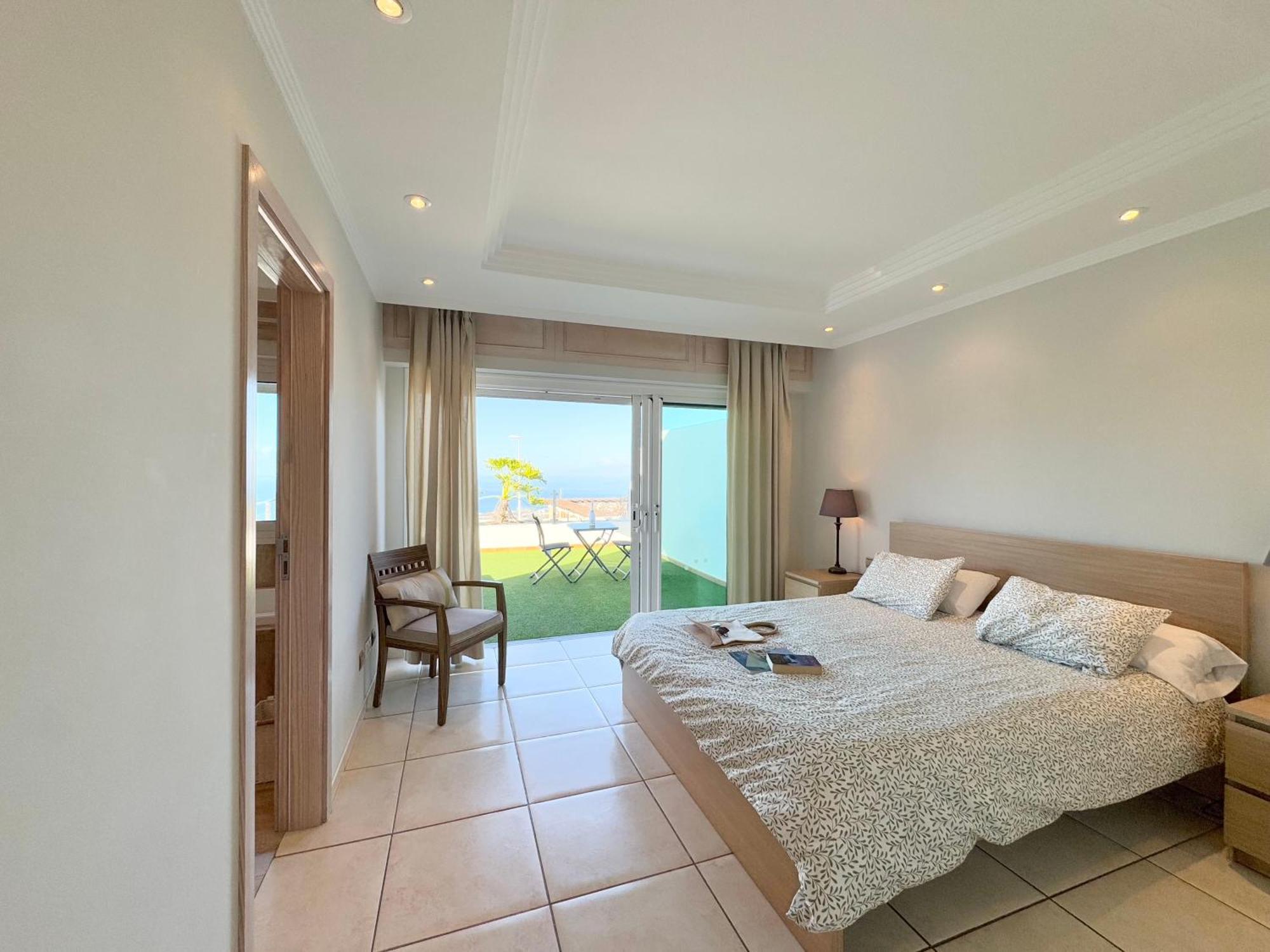 Villa Amorio A Spacious Modern Getaway With A Private Heated Pool & Sea Views Costa Adeje  Ngoại thất bức ảnh